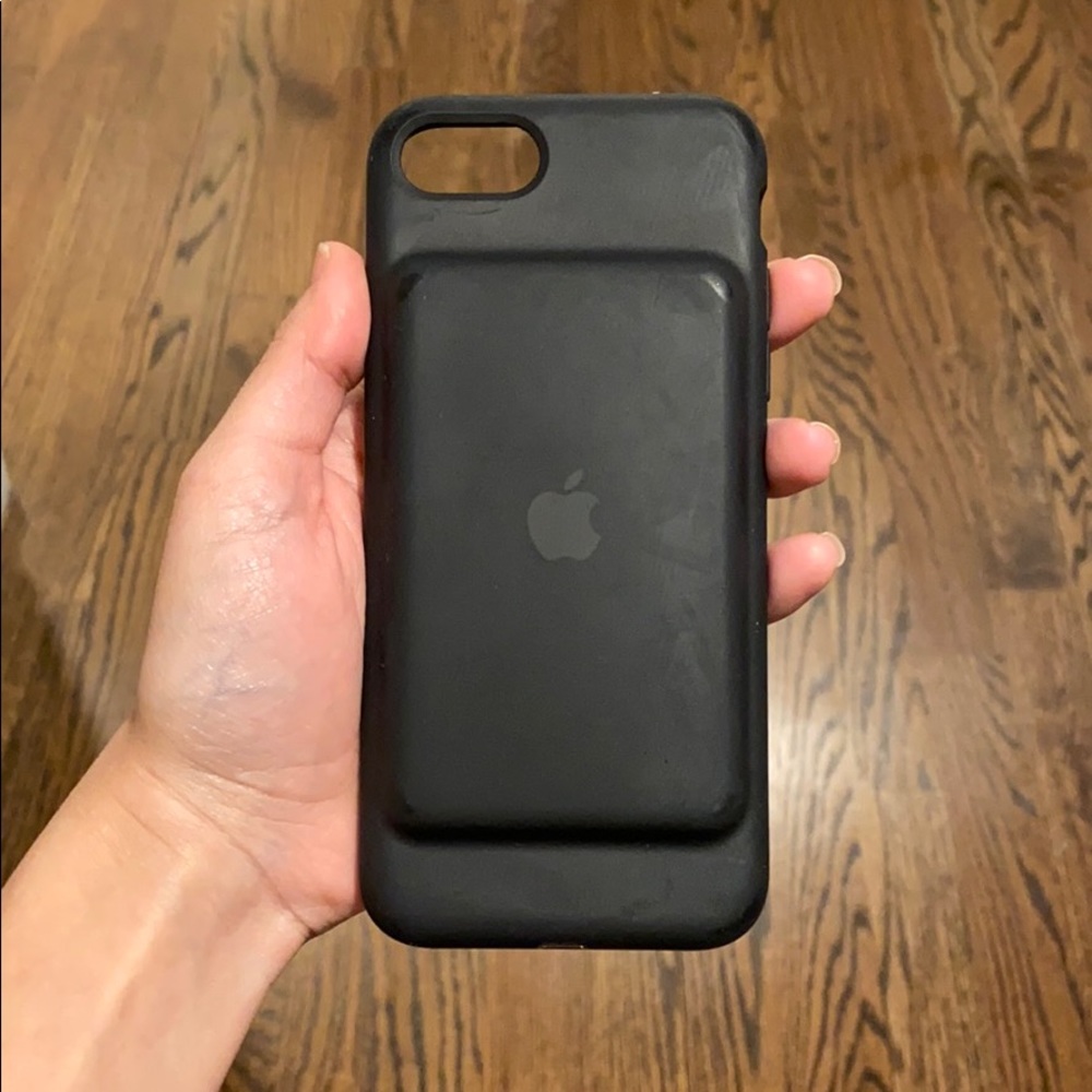 Apple iPhone 7 Charging Case